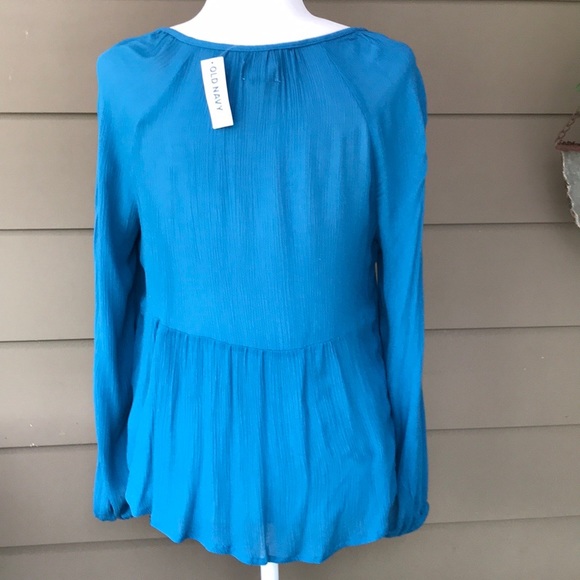 NEW OLD NAVY TOP MEDIUM - Picture 7 of 12